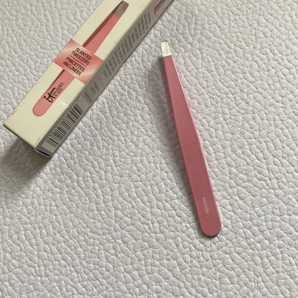 IT Brushes for Ulta Airbrush Essentials Slanted Tweezers